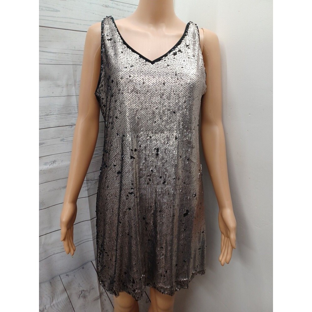 Romeo + Juliet Sequined Stretch Sheath Lagenlook Dress Gray Silver M NWT $195